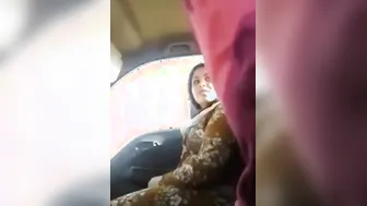 سكس عربي سواق ماسك محجبة بيخليها تمصله زبره